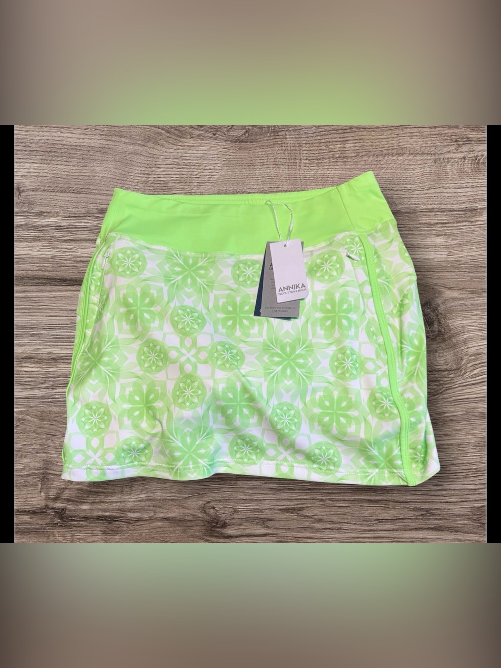 NWT ANNIKA by Cutter & Buck Moisture Wicking Drytec 50+ UPF Print Pull-on Skort
